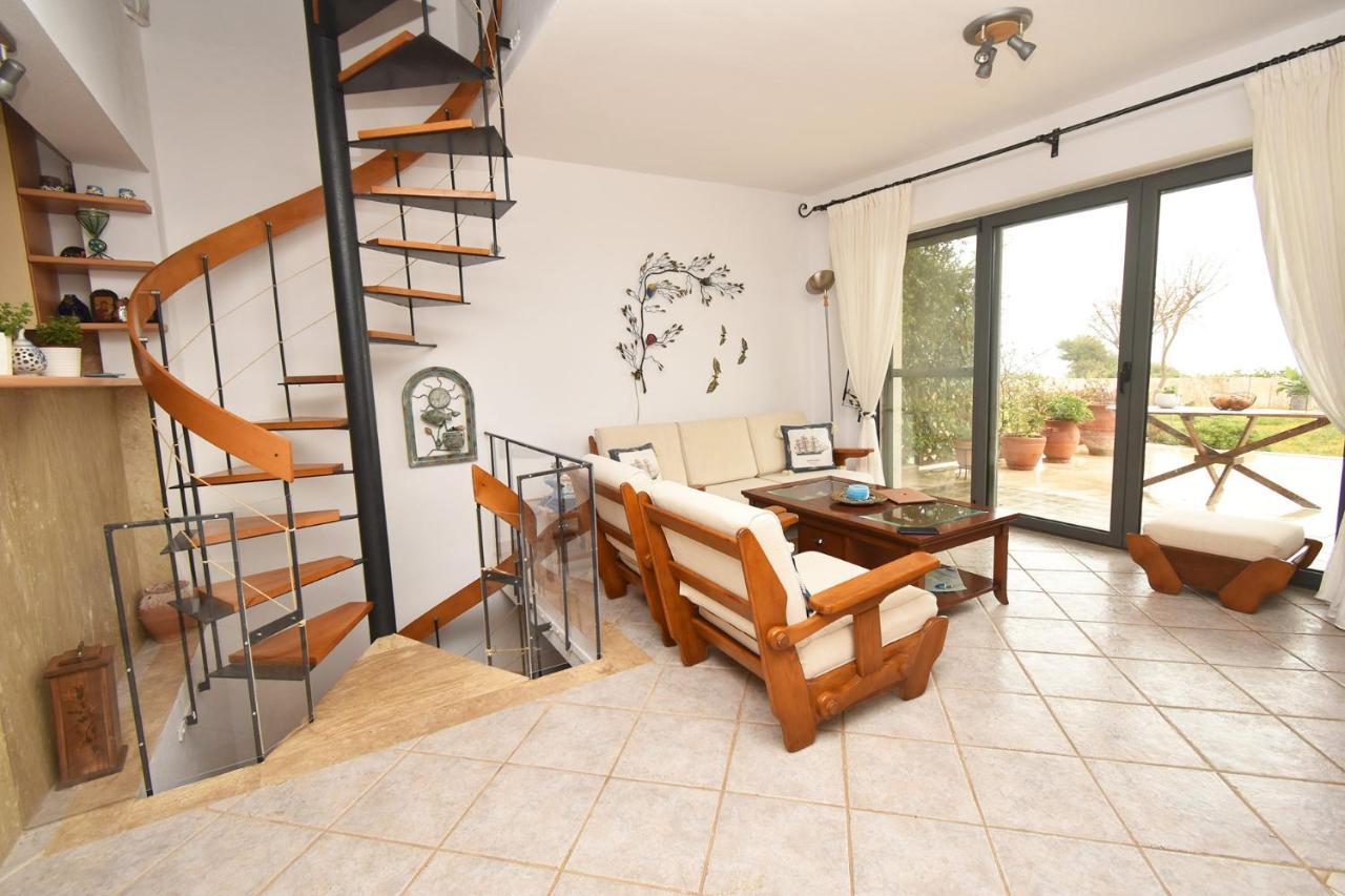 Olia Sea View Shared Pool Villa, Неа-Фокеа Экстерьер фото