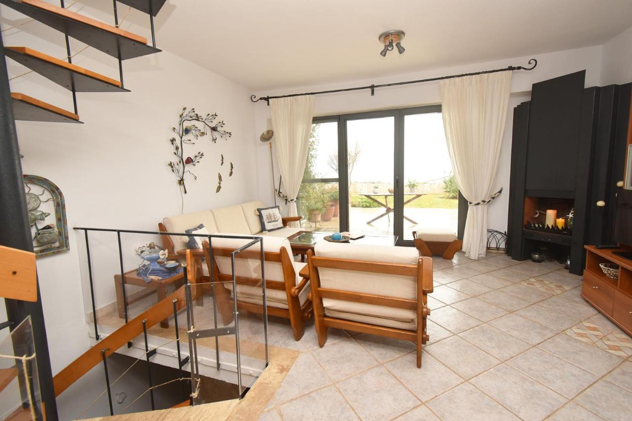 Olia Sea View Shared Pool Villa, Неа-Фокеа Экстерьер фото
