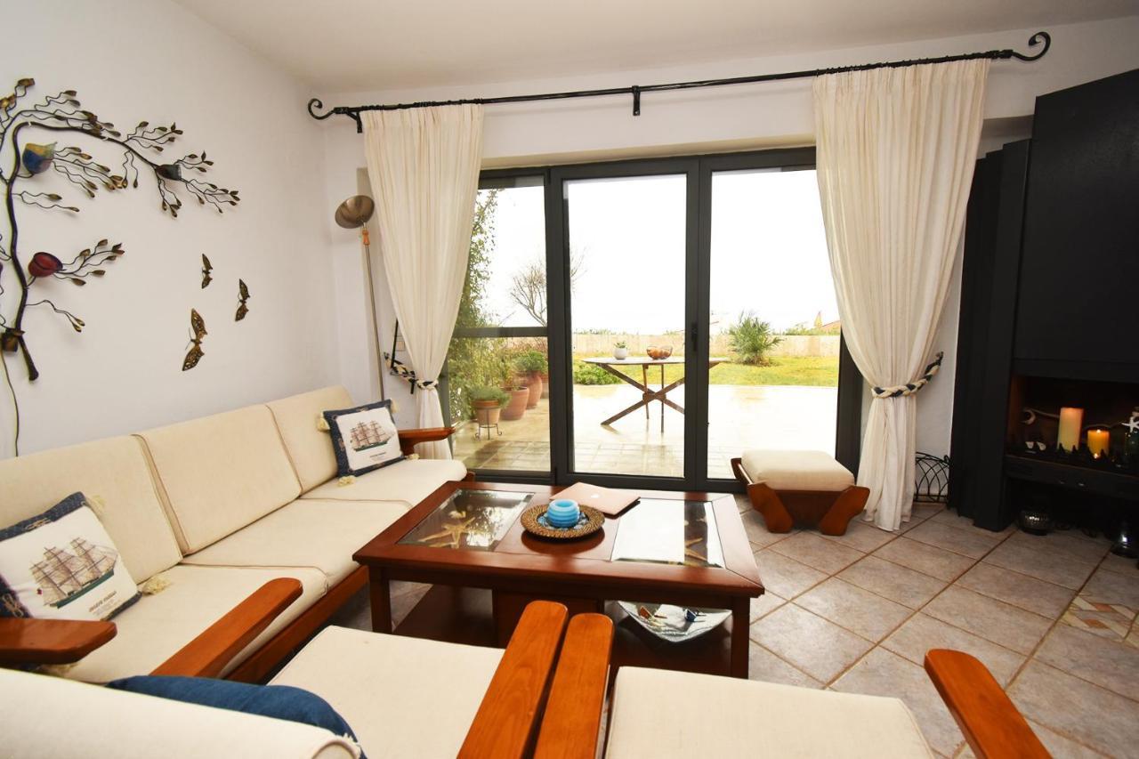 Olia Sea View Shared Pool Villa, Неа-Фокеа Экстерьер фото