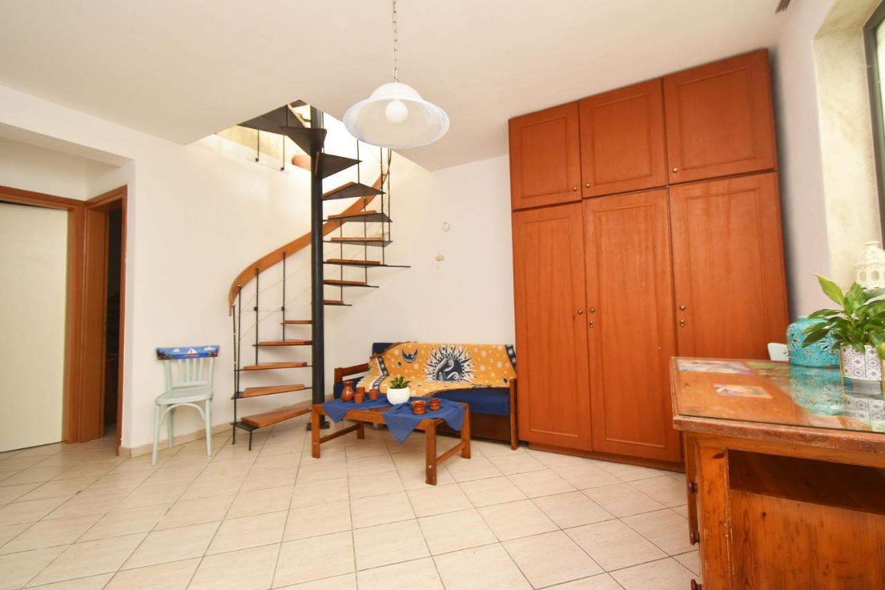 Olia Sea View Shared Pool Villa, Неа-Фокеа Экстерьер фото
